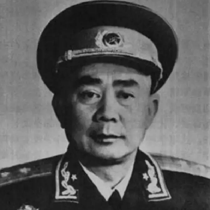 1970年，王自正持枪冲进军区政委的住所，要杀政委，政委连忙呼叫警卫员，谁知，2