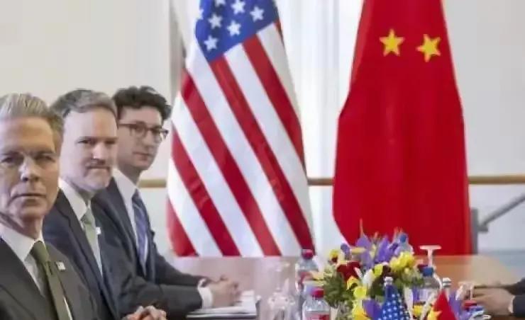 特朗普惊奇发现一个世纪漏洞，只要不招惹中国，那就没一个能打的，但拿不下中国不甘心