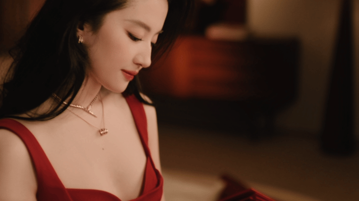宝格丽刘亦菲刘亦菲红裙好美