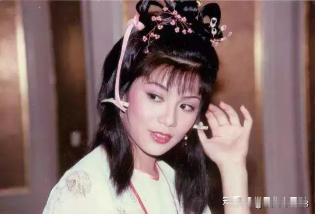你印象最深的英年早逝女星是哪位我印象最深的是翁美玲。83版《射雕英雄传》里，她将