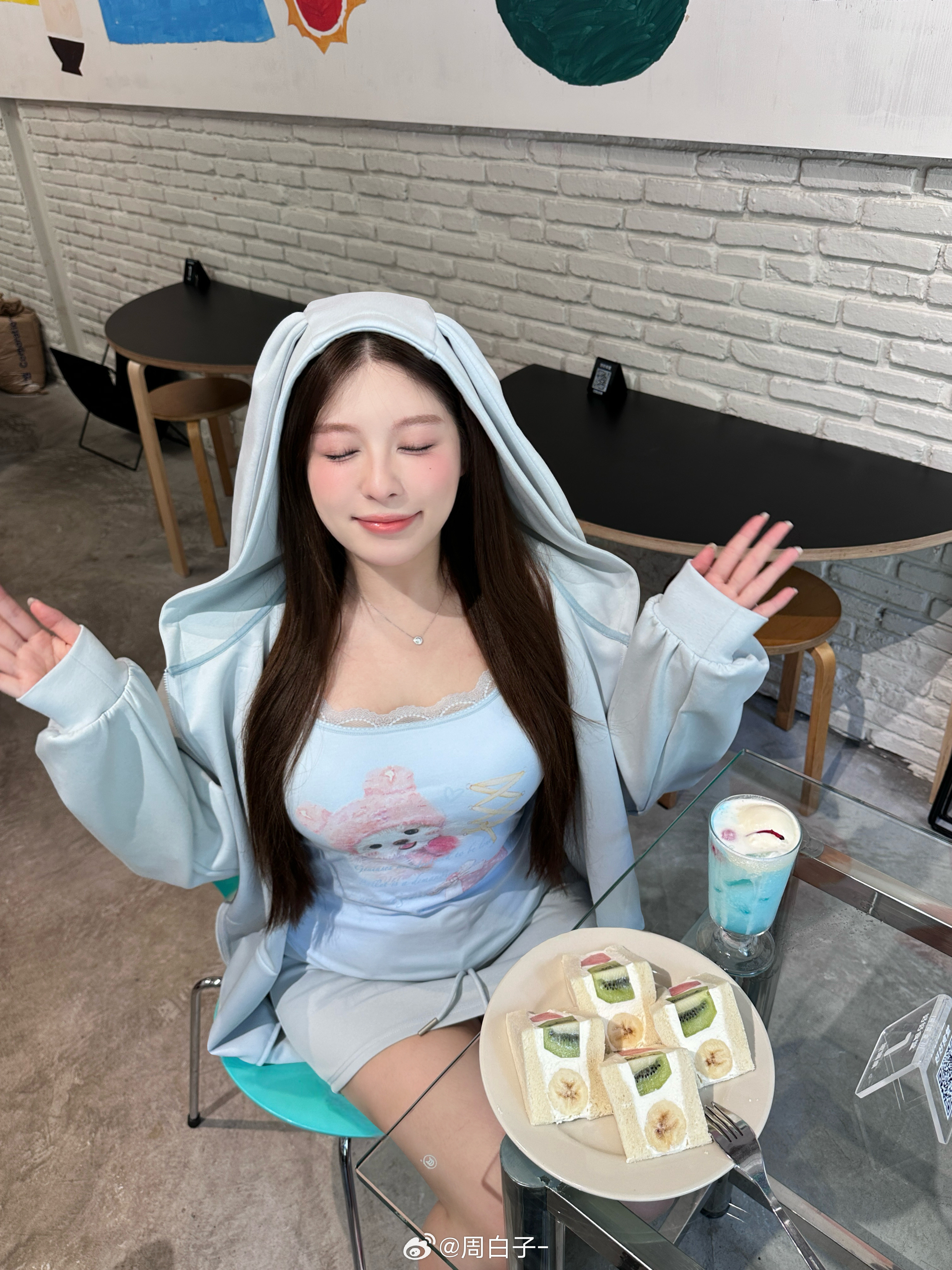 萌系女孩的甜糯标配“垂耳兔套装”🐰!!!卫衣+卫裙组合套装超省心的的一套～亲