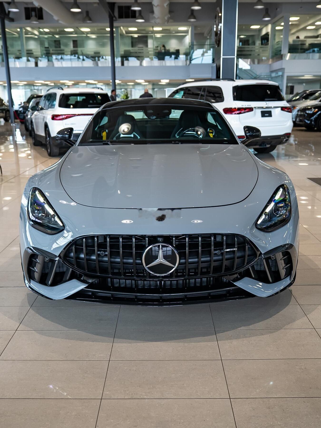 远峰灰奔驰AMGGT63Pro，德系4.0TV8大排量跑车611马力，极速超