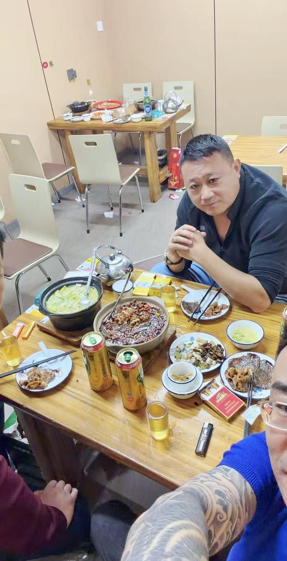 刚刚经历这么一个，算人的人吧！