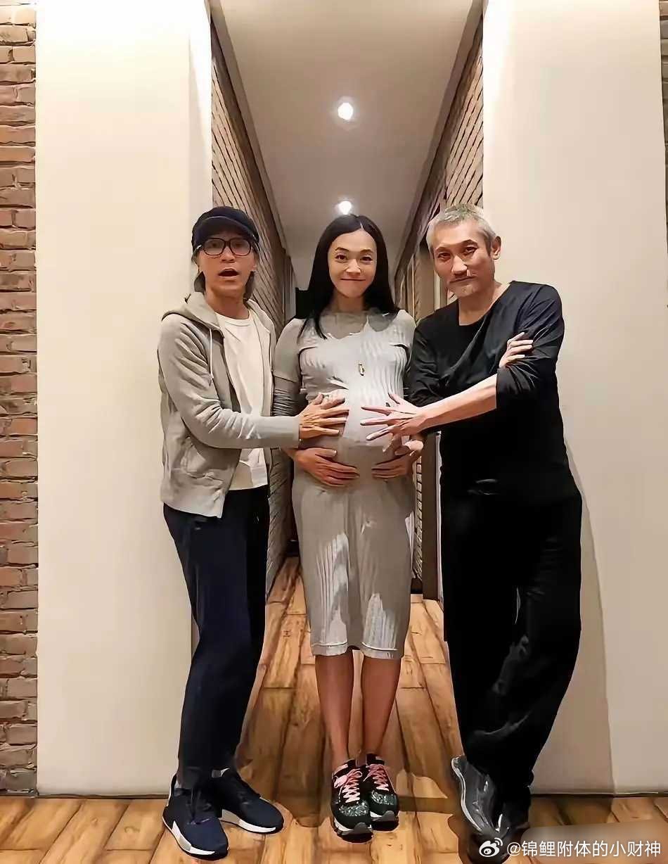 姚晨容易吗？当年大肚子还在开工