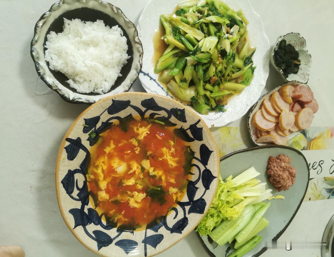 从过节开始，海鲜卯足劲吃，吃不动了！今天晚餐吃些简单清淡的吧，中午在刘家桥市