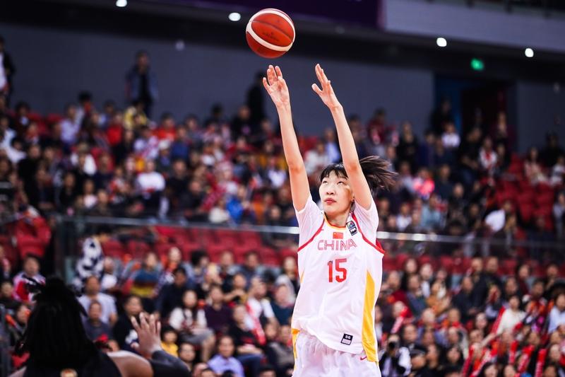 只要关注中国女篮的都清楚，张子宇在国字号每场比赛正负值都非常好，得分也能保证一分