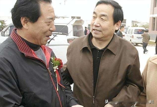 张铁生出狱后，找工作求职四处碰壁，原来的同事和朋友都像躲瘟神一样躲着他，谁也不肯