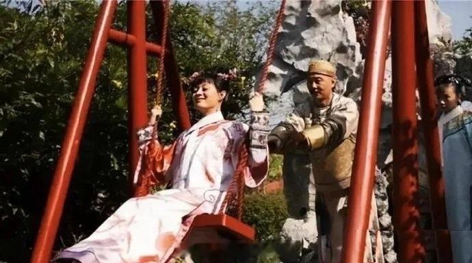 电视里的甄嬛VS实际上的甄嬛，这也太吓人了吧