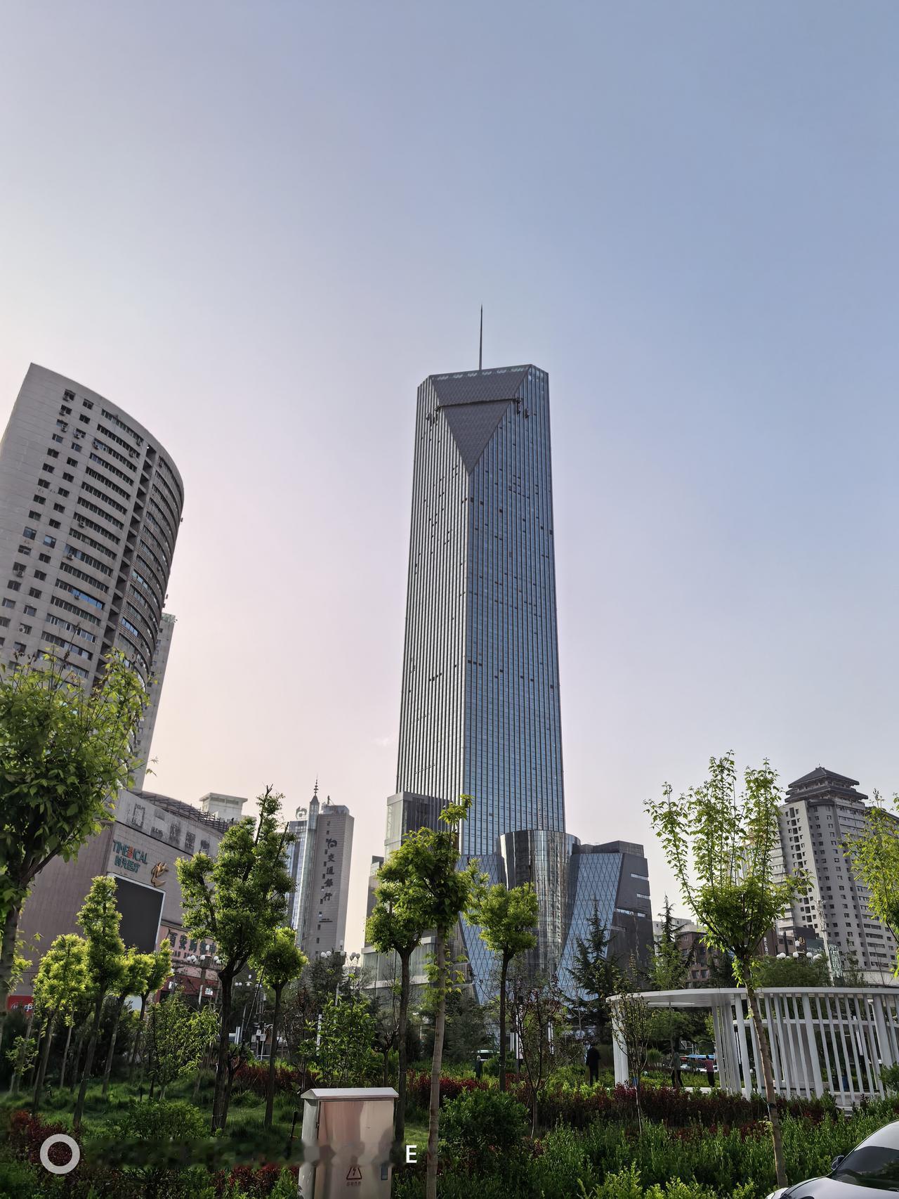 今天天气真不错啊，早上吃碗牛肉面，感觉常吃的这一家面馆，味道没有之前好了，不知道