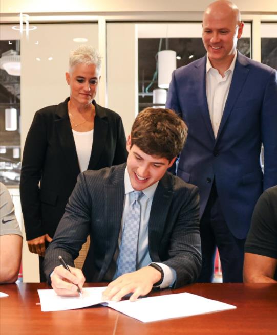 都说谢泼德能力有限，但实际上并非如此。其实最近两场比赛，谢泼德打出了准全明星级的