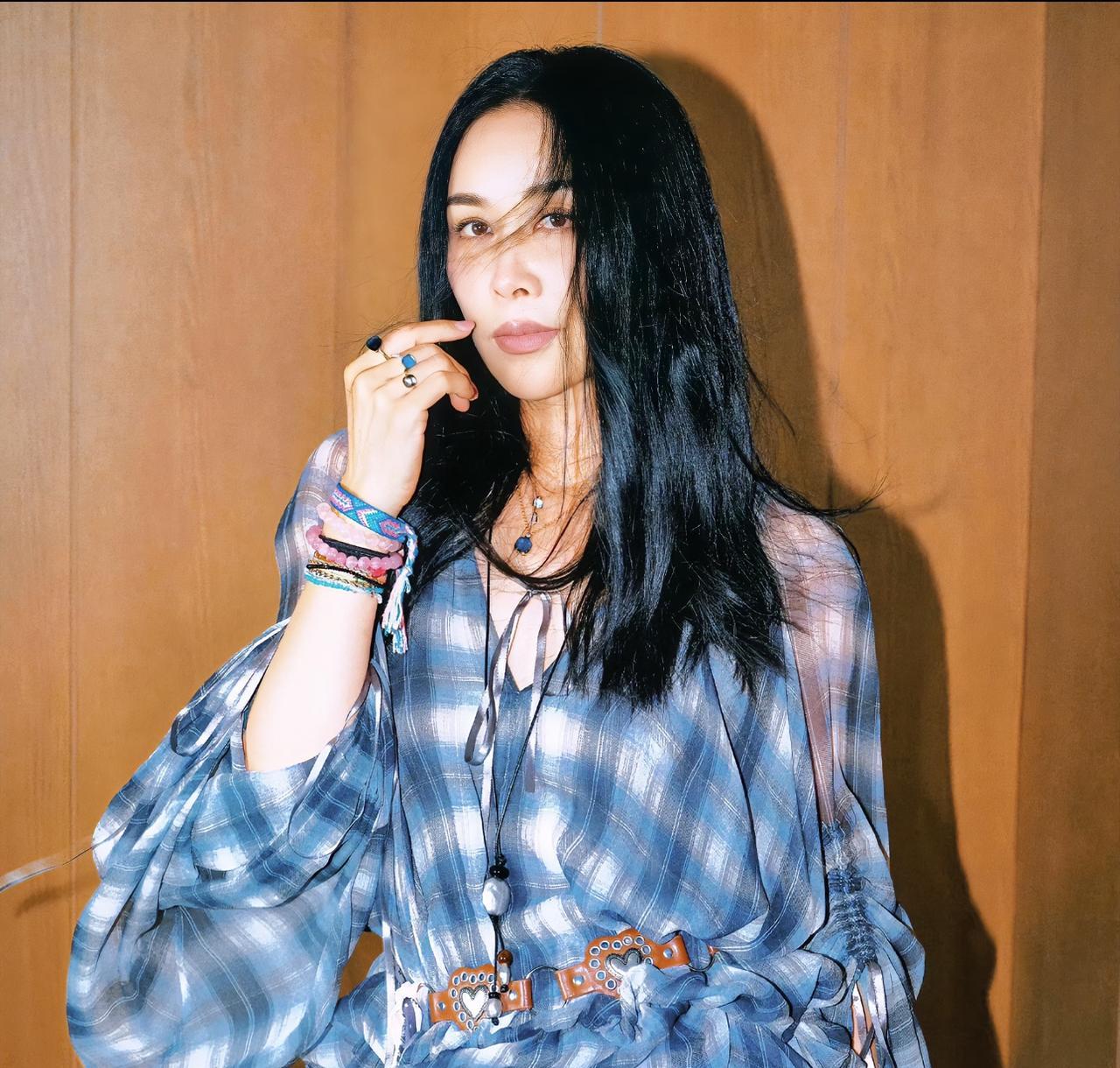 那英老公孟桐这事儿，其实并不奇怪，他原本就有着“夜店王子”之称，还是海归精英
