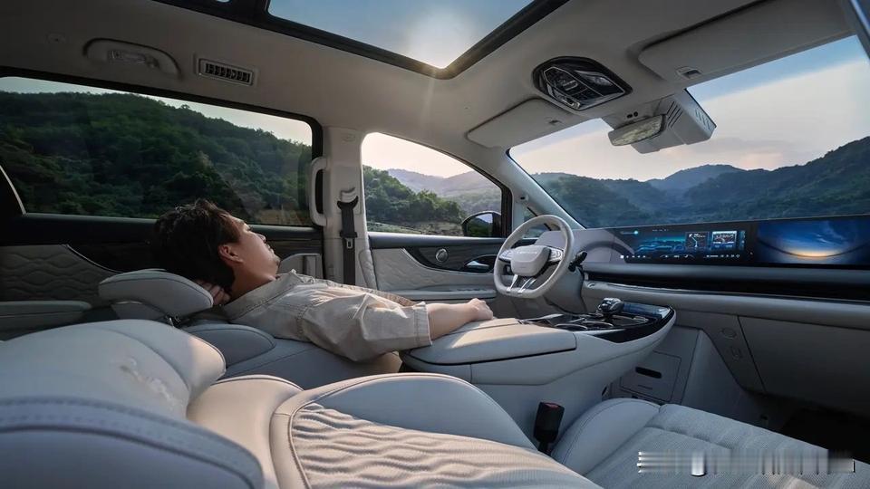 想选辆家用MPV？星海V9太值了！20万不到的价格，比腾势D9省1