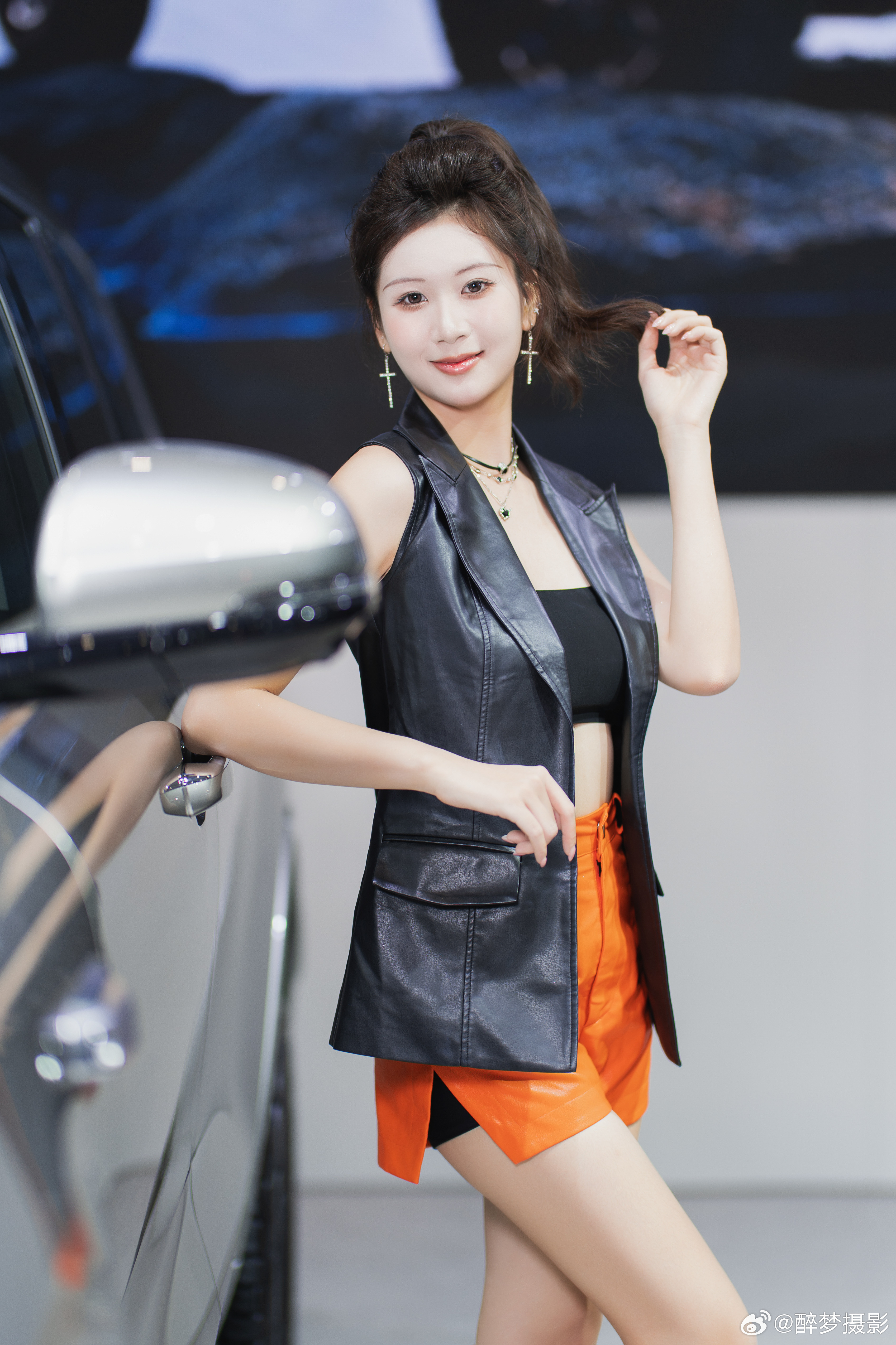 车模小姐姐好看呀，先出了9张又追加3张模特：小羊活动：佛山潭州车展抄送：