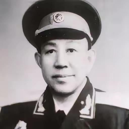 80年代，离休在家的原广州军区副政委晏福生，得知曾给自己开车的司机小张病逝，家境