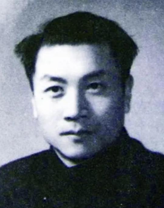 1944年，我军高级情报员任远被俘，自杀失败他又让狱友勒死自己，再次失败后迎来了