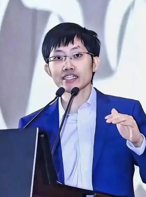 打破行业惯例！DeepSeek这一步，将彻底撕掉国产AI依附美芯片的标签。 