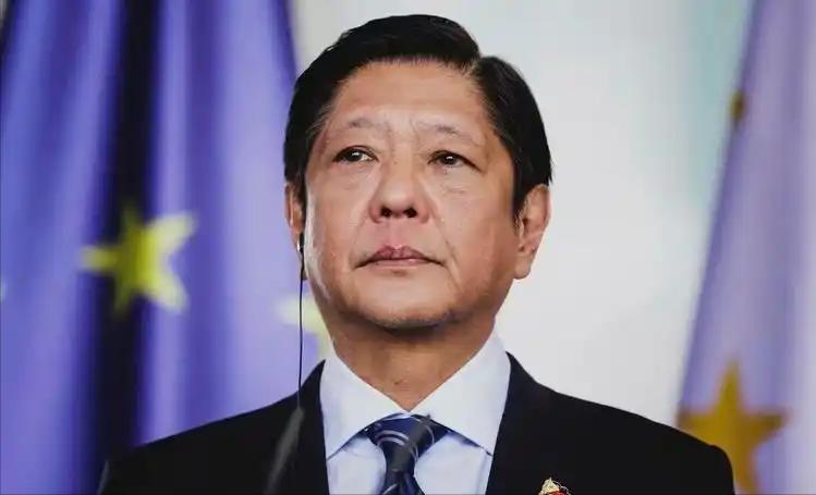 特朗普不顾菲死活，小马科斯慌了！对华态度大变，希望中方拉一把！最近菲律宾彻底乱