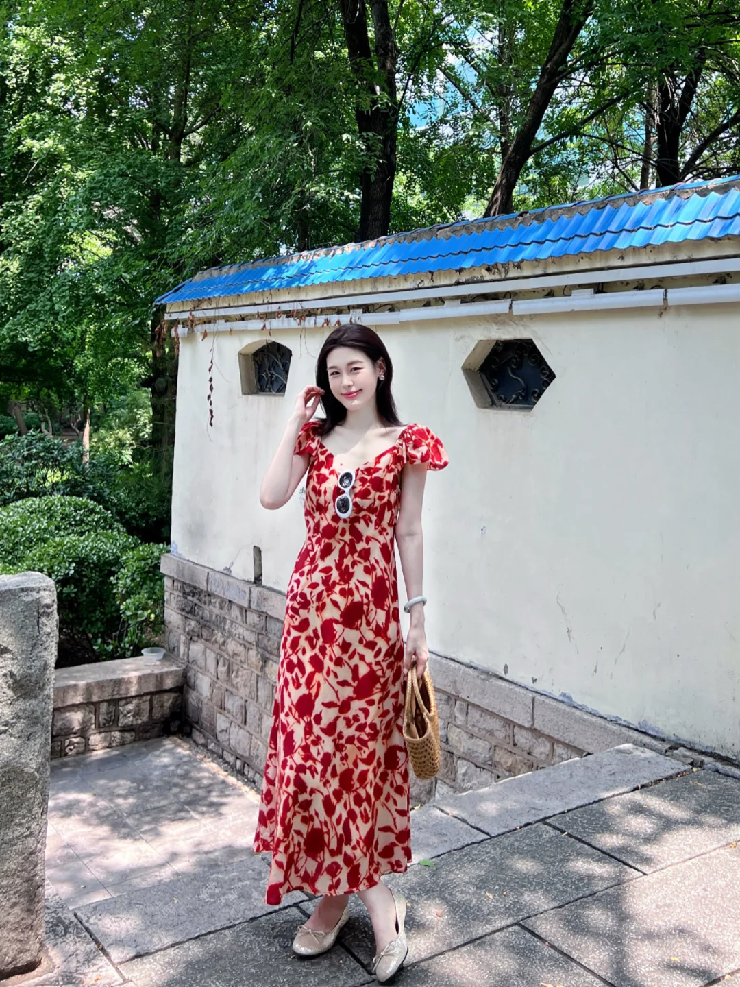 胶片🎞️简简单单出个门 一袭红裙泰美啦☀️～