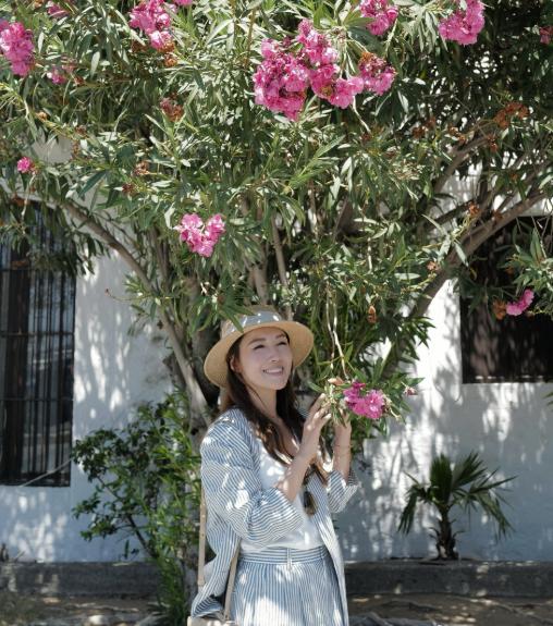 李施嬅好像不接受任何别人对她的批评，她指责粱淞偏袒车崇健，也反驳何美延说她对车崇