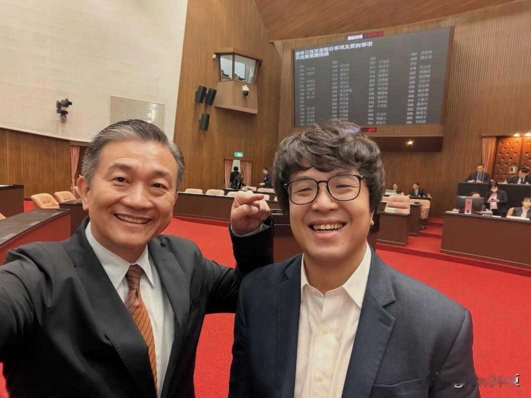 台立院今（30日）召开农历新年前最后一次院会，蓝白阵营大获全胜，中天新闻台即将重