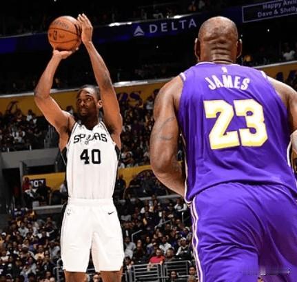 老样子！巴恩斯谈老对手詹姆斯：“勒布朗还是一样。”“他的变化不大。”