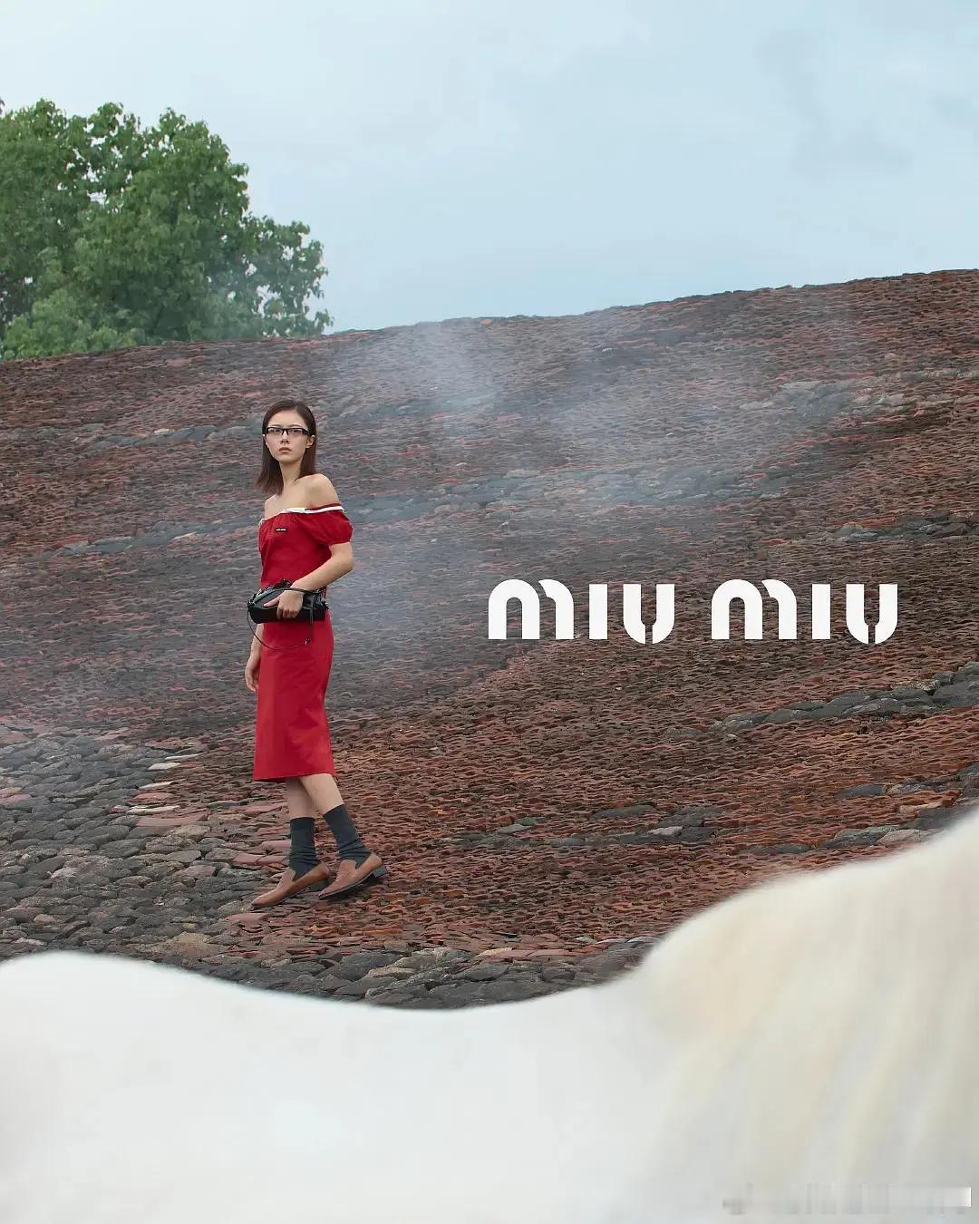 赵今麦最洋气的一次穿miumiu