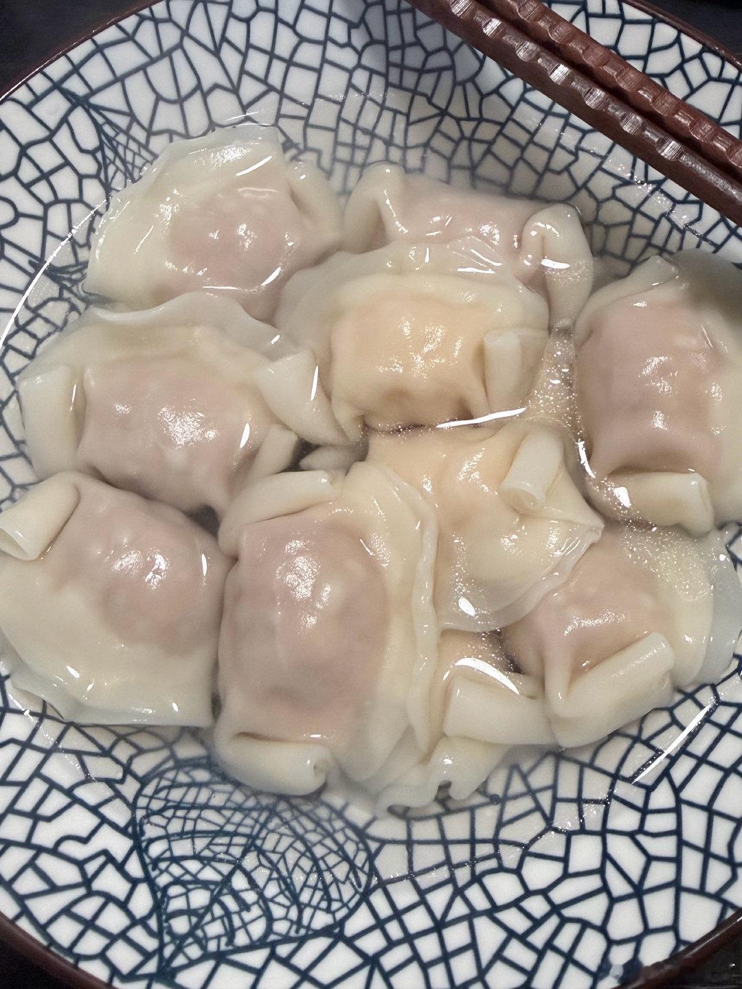每天煮虾，下饺子，做一个厨男