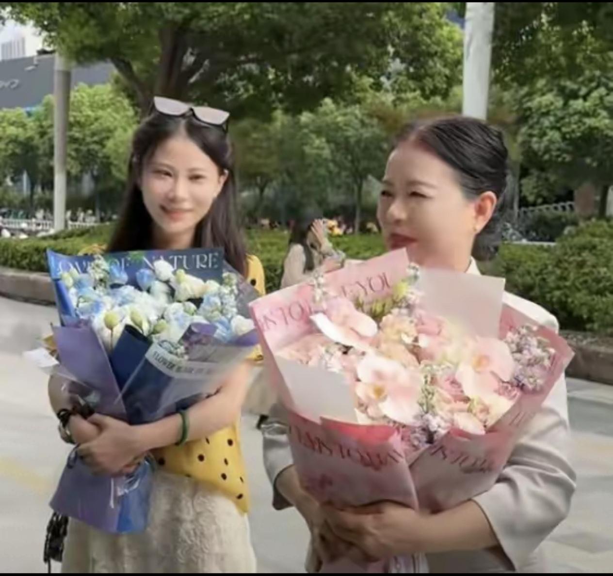 家人们姐姐们早晨好；一会八点看许妈直播。在说说Z近有些换马甲的小人，他们以他