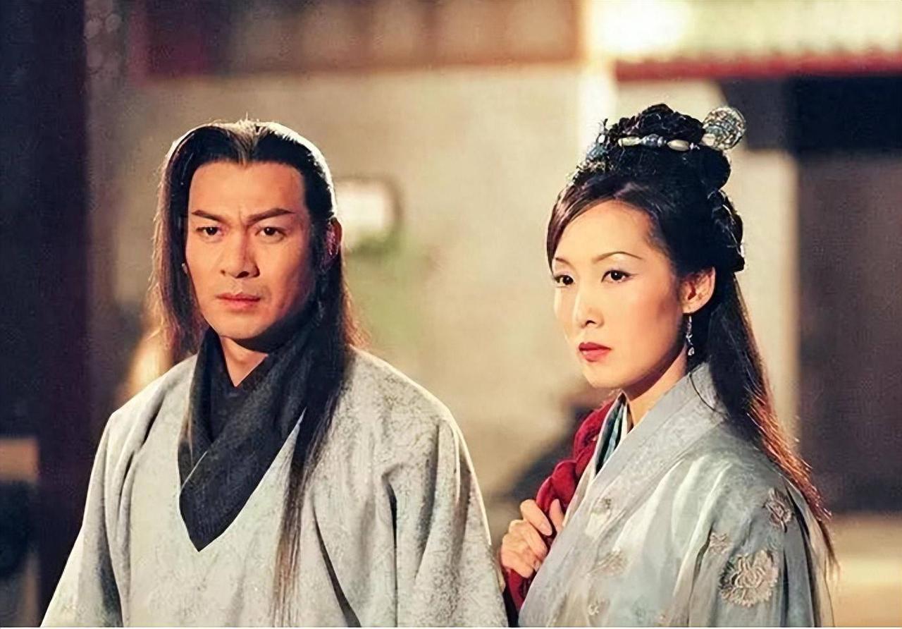 金庸奇怪的一本书，男女主角都是反派，最终的赢家还是主角的敌人《越女剑》1970