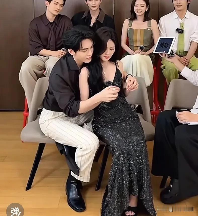 白鹿张凌赫:这次真的不一样白鹿王鹤棣:这次真的不一样白鹿敖瑞鹏:这次真的不一