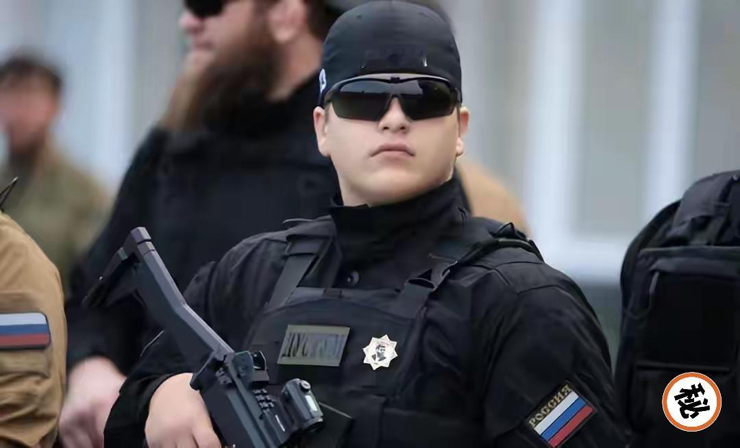 18岁车臣“硬汉二代”喊话活捉泽连斯基俄罗斯联邦车臣共和国领导人拉姆赞·卡