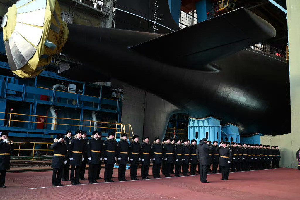 【#俄新型特种核潜艇二号艇下水#，可携带末日武器“波塞冬”】据塔斯社11月2日报