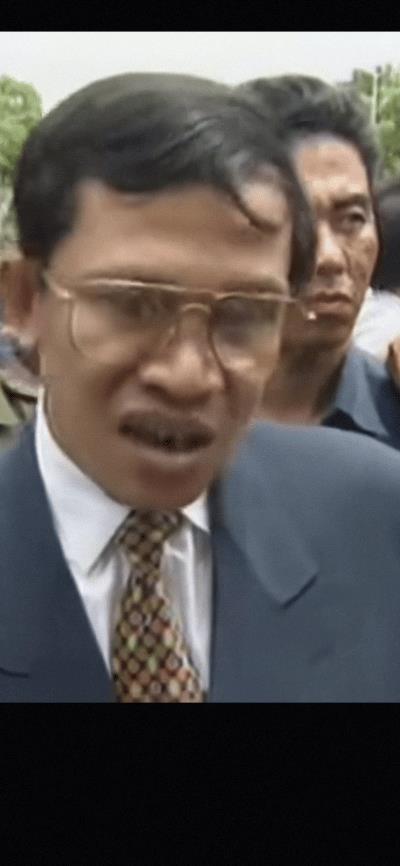 好朋友之所以能成好朋友，有一部分原因是两个人在性格中有可以重叠的那一面。洪森和