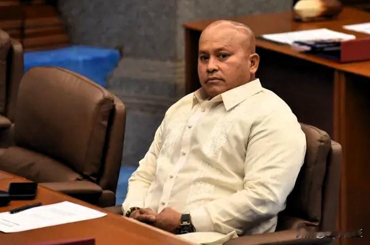 国际刑事法院可能随时在检方提出请求的情况下，寻求逮捕菲律宾现任参议员罗纳德·“巴