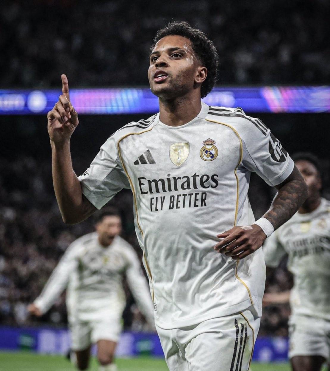 欧冠皇马主场1:2负于曼城。而本场比赛吕迪格的犯规再次葬送了皇马。似乎他已经坐实