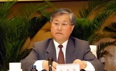 1995年，时任哈尔滨市市长汪光焘多次提出，要把拥有百年历史的哈尔滨中央大街，建