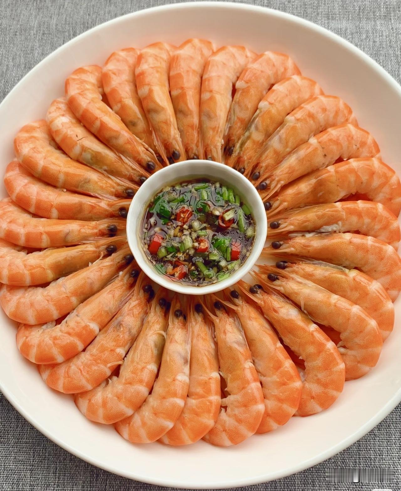 关节不好，这10类食物多吃1. 虾皮（高钙家常食材，煲汤炒菜都能用，少量提鲜