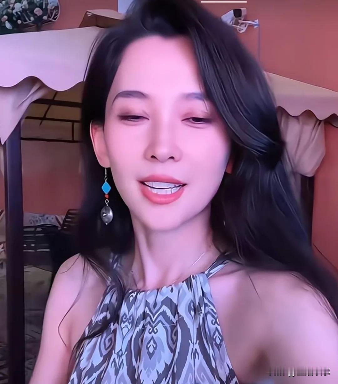 “森林北”，其实并不美﹍﹍能看上皮裤的人，都不叫美。都说森林北美，可我怎么