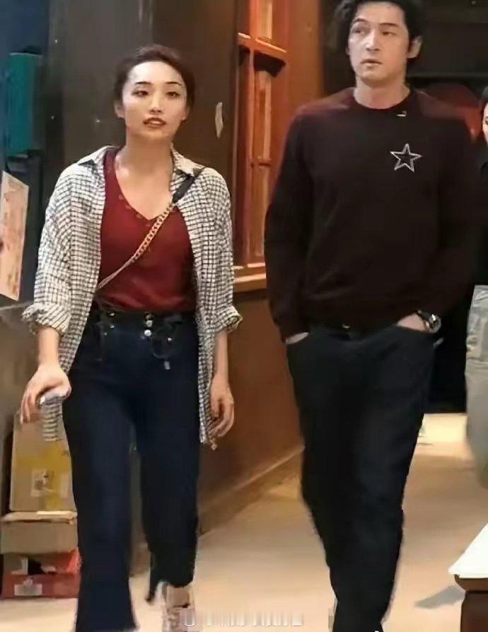 胡歌的太太黄曦宁，真的有一种人间至味是清欢的感觉！​​​