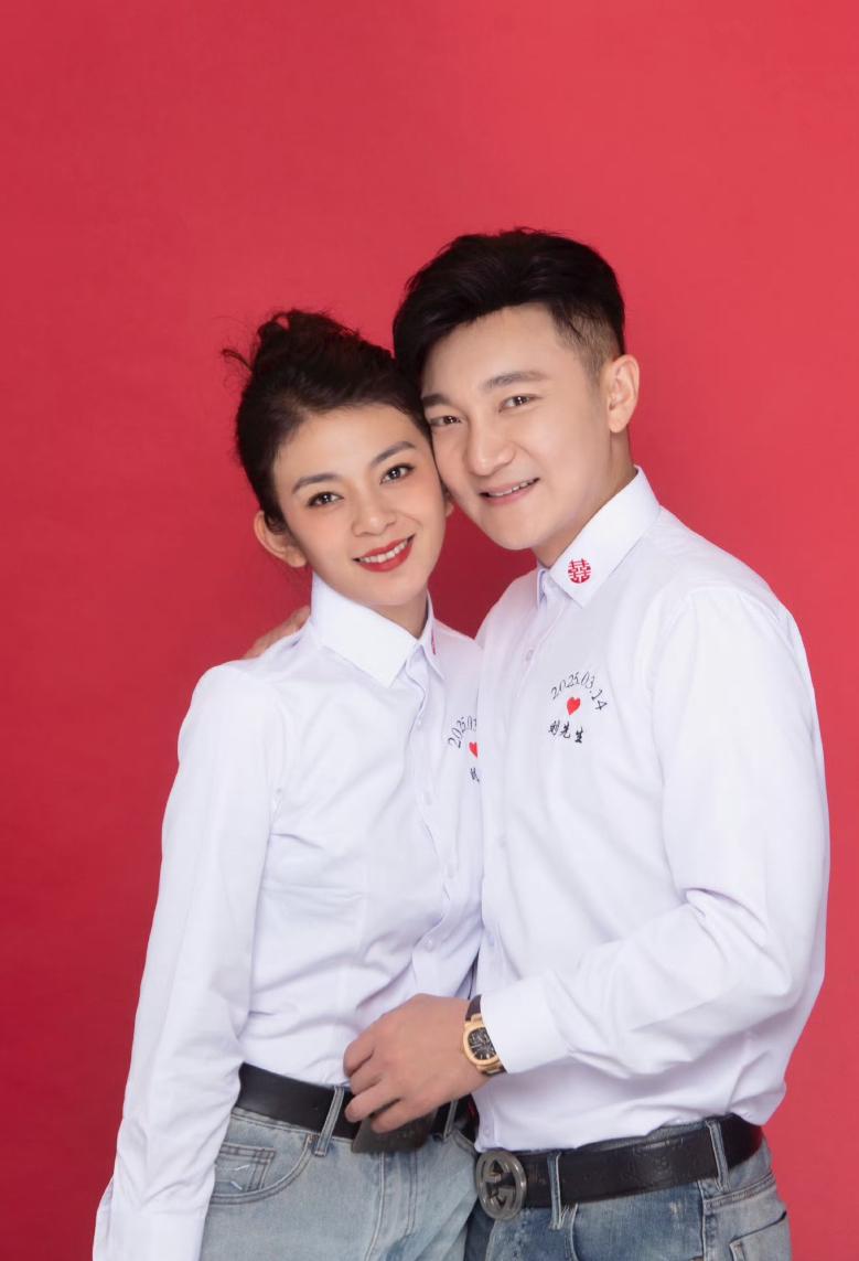 谈莉娜官宣结婚当妈，腹中baby正在孕育，其丈夫为圈内小演员刘正飞（亦叫刘誉坤）