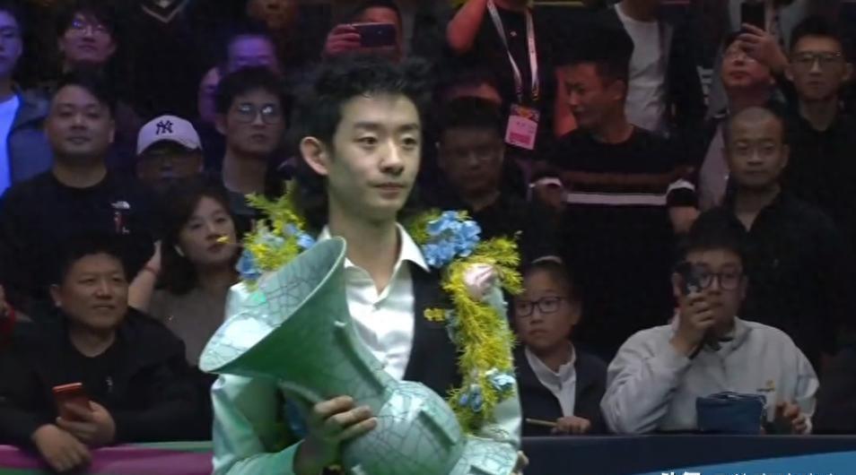 斯诺克最新排名：吴宜泽双线飙升，成世界第13，单赛季第五！吴宜泽在2025年国