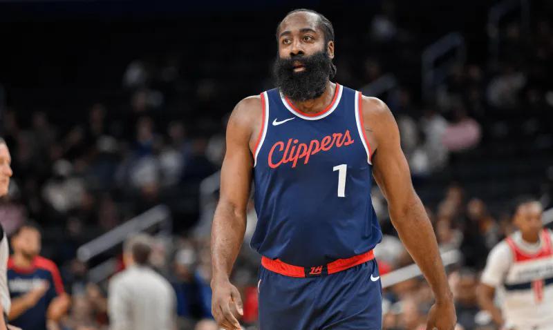 快船还是为他们的急功近利，付出了惨重的代价。再输魔术，快船10场，1胜9负，西