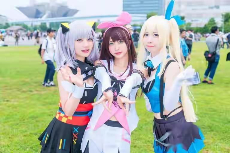 也许我老了，跟不上时代，反正在生活中看见那些日漫的cosplay，脑袋里只有一个