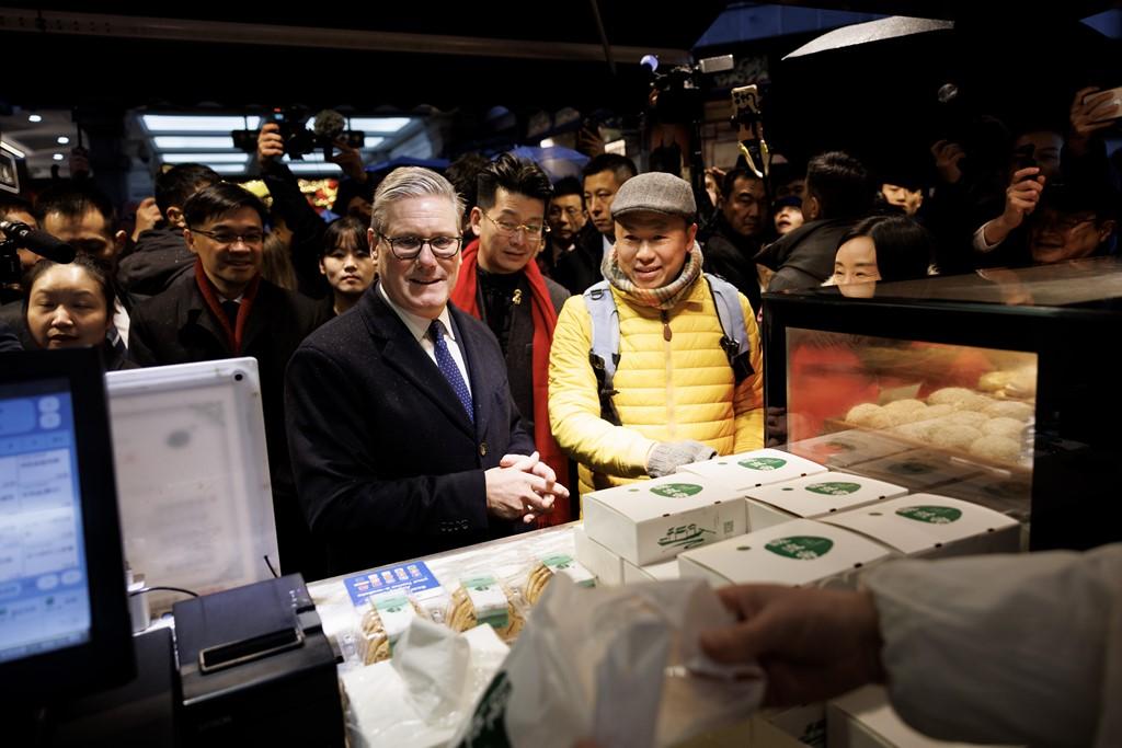 斯塔默呛川普，只准州官放火，不准百姓点灯吗？今年4月份，预计川普要到中国访问