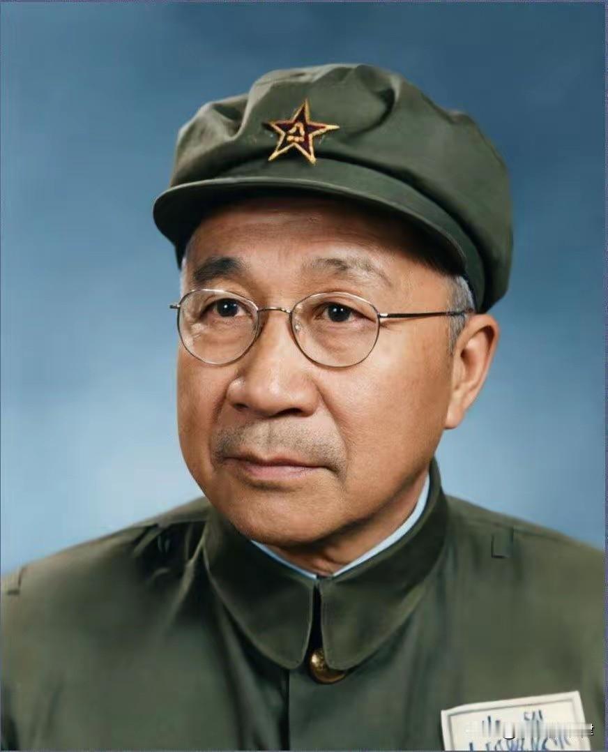 1955授衔，这位大将工资比元帅还高，中央特批，1929年他拿10挺机枪换回无价