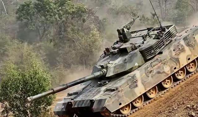 洪森方面说泰军已使用毒气弹？战争刚刚开打几天，在军事实力完全碾压对方的情况下，泰