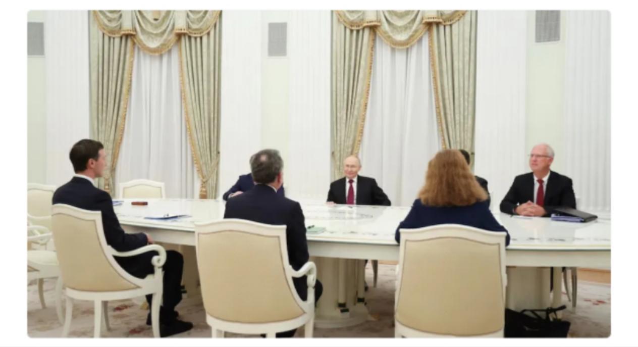 俄罗斯划出3道红线，乌克兰加入北约不管了？12月2日消息，俄美在克里姆林宫的谈