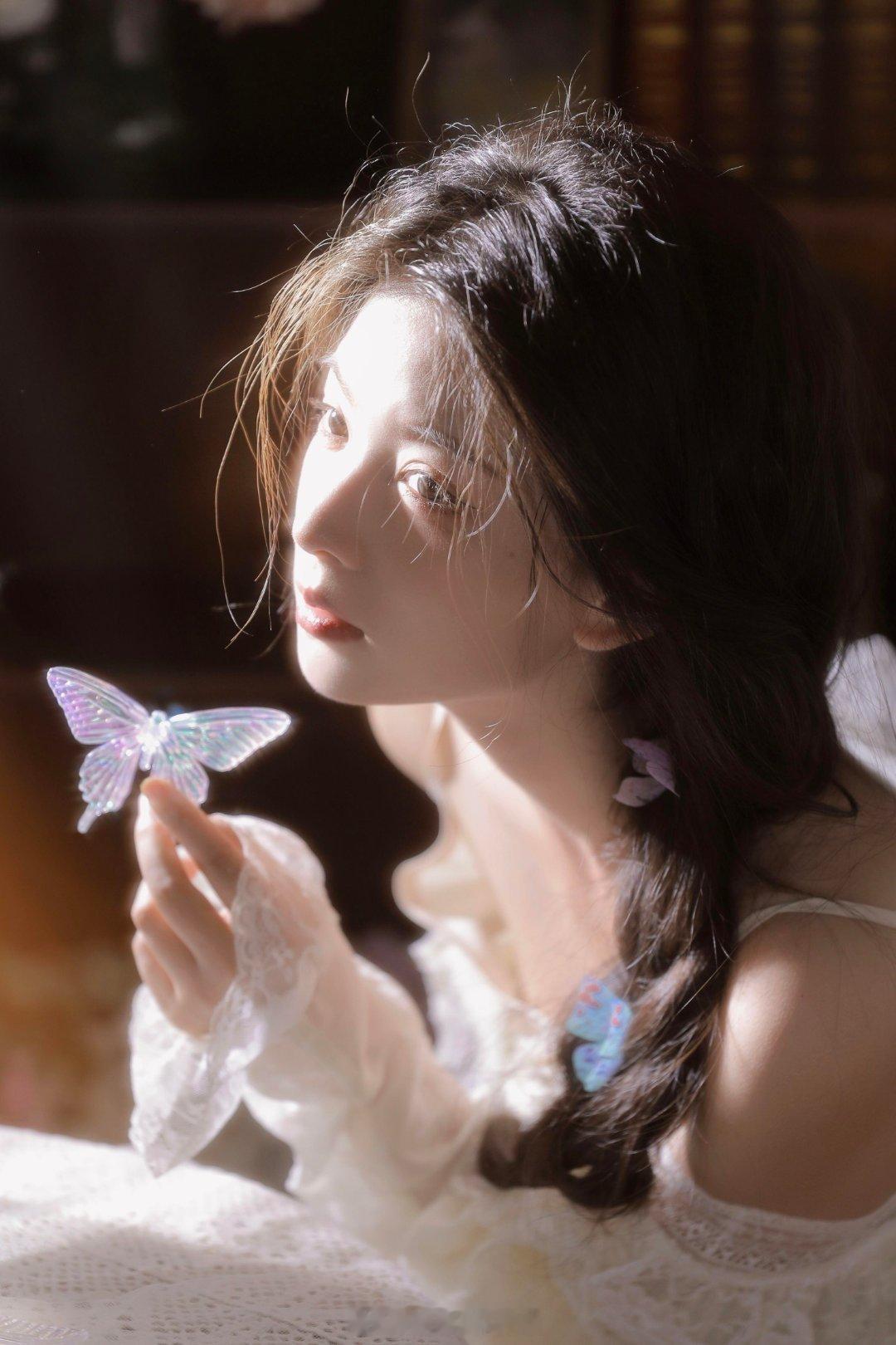 少女写真才不是跟风！是把当下的鲜活与烂漫定格，每一张都是独有的故事感，无论是甜妹