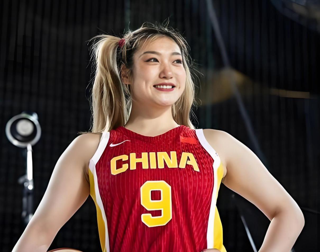 恭喜！李梦告别四川队之后，找到了新东家，年薪200万美元起步。在前段时间，国内