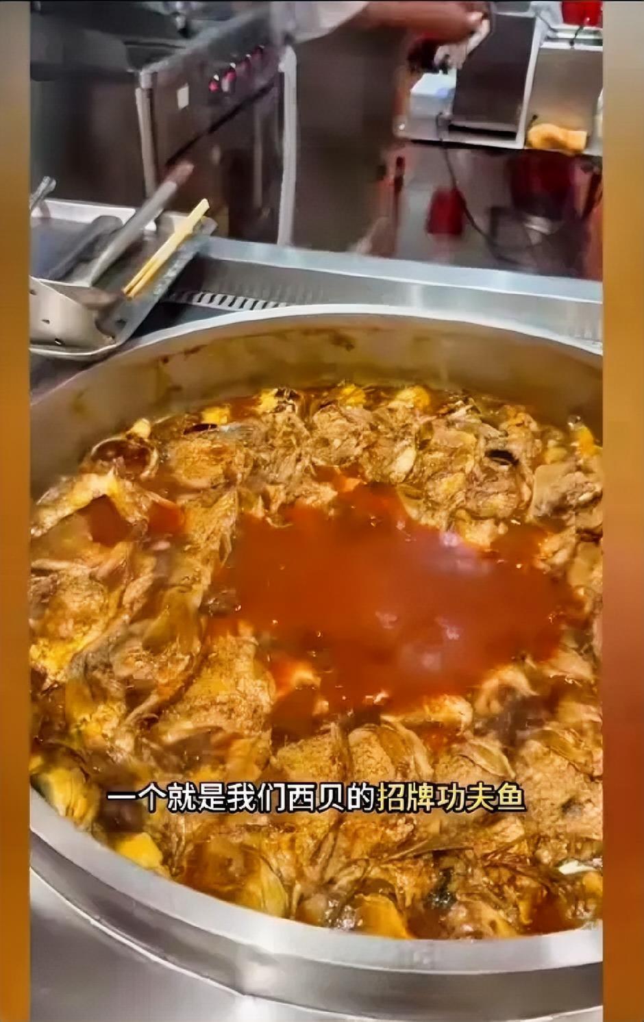 请客吃饭10条实用方法帮助您在餐厅避免点到预制菜！1.优先选择标注